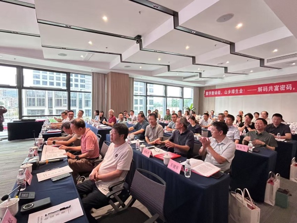 托普云農(nóng)董事長陳渝陽當(dāng)選浙江省新時代鄉(xiāng)村研究院第二屆理事會理事長，以智慧農(nóng)業(yè)賦能農(nóng)業(yè)現(xiàn)代化與鄉(xiāng)村振興